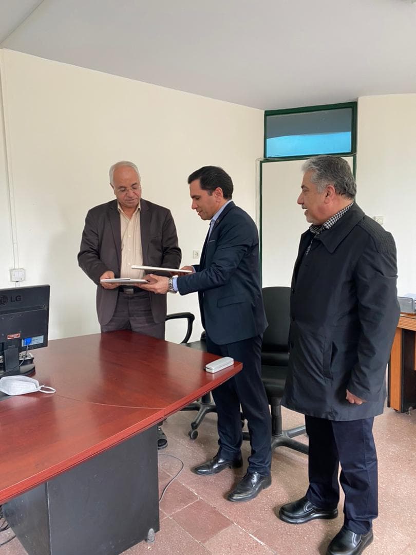 انعقاد تفاهم نامه علمی، فناوری و پژوهشی فی ما بین انجمن علوم و فناوری های شیمیایی ایران و مجتمع دانش بنیان مشاوران آزمای نفت ایرانیان